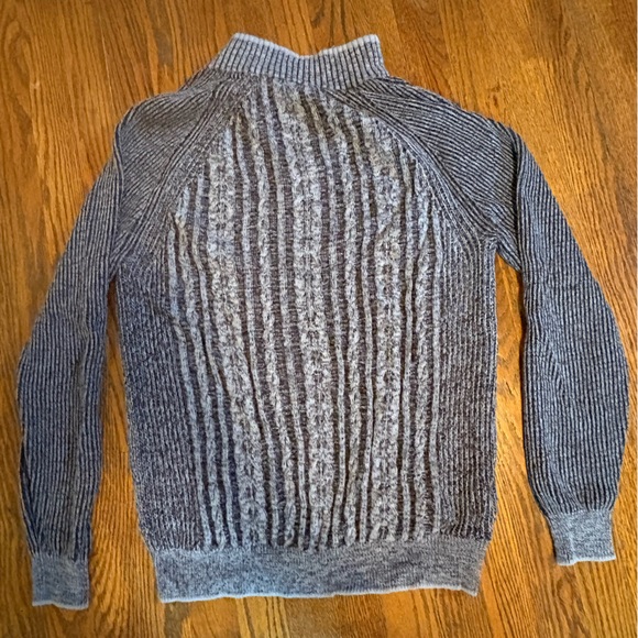 Tommy Bahama Men's Blue Sweater - Picture 2 of 3